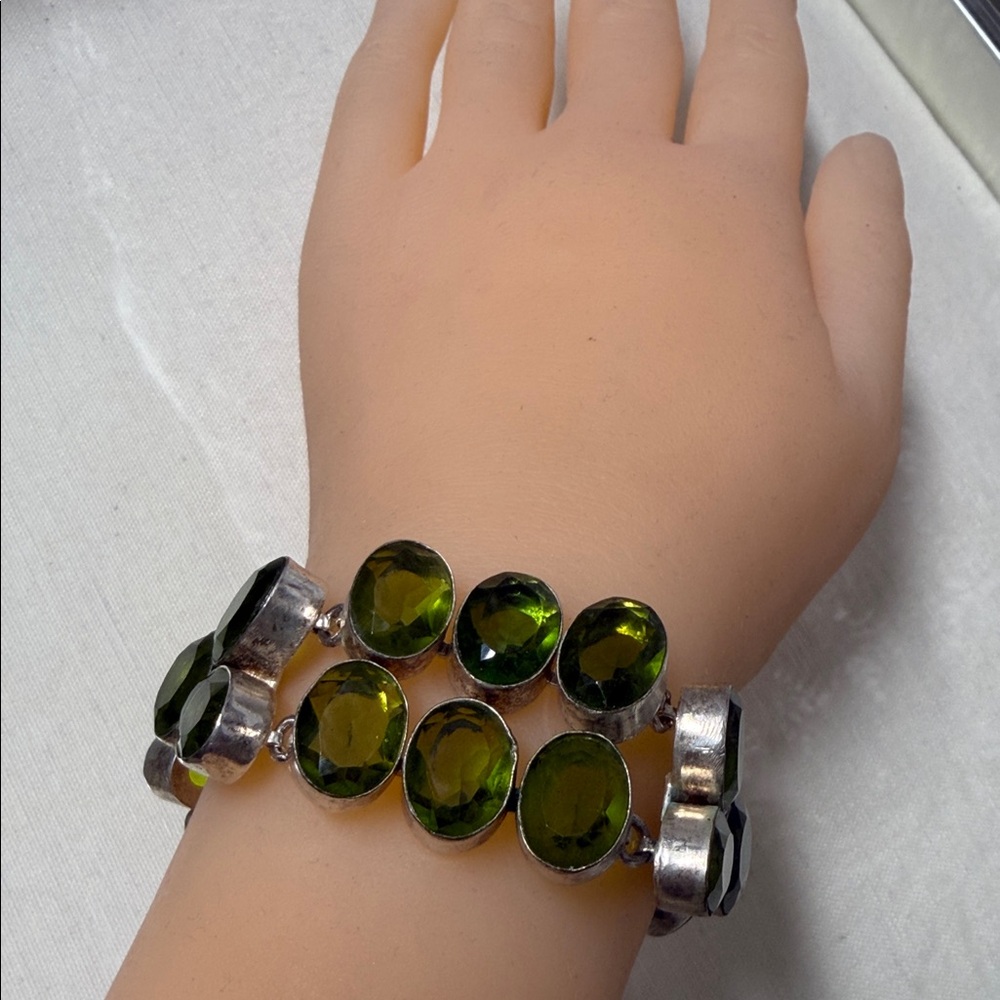 Elegant Green Gemstone Bracelet